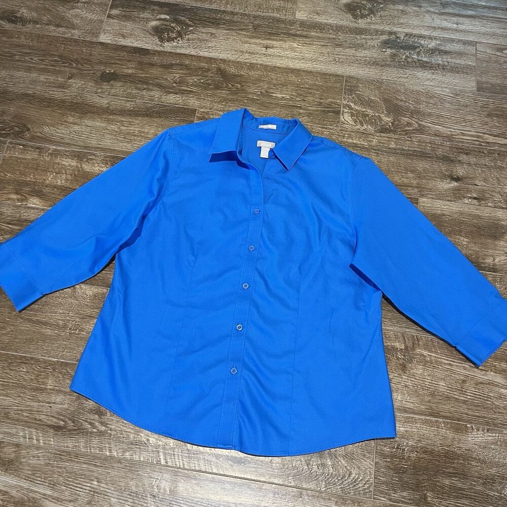 Chicos Wrinkle Resistant Shirt Womens 2 Button Down Bright Blue Collared Work